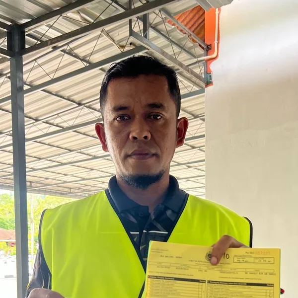 Pelajar PLMB yang berjaya lulus ujian JPJ